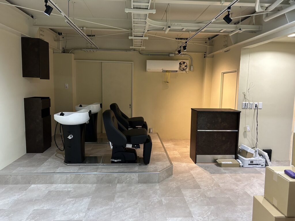 OFCが施工したカットサロンの内装